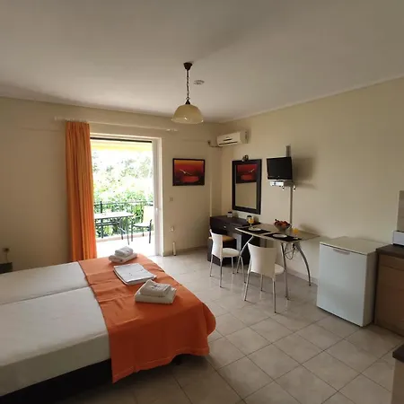 Irida Apartment Apolpaina Exterior photo
