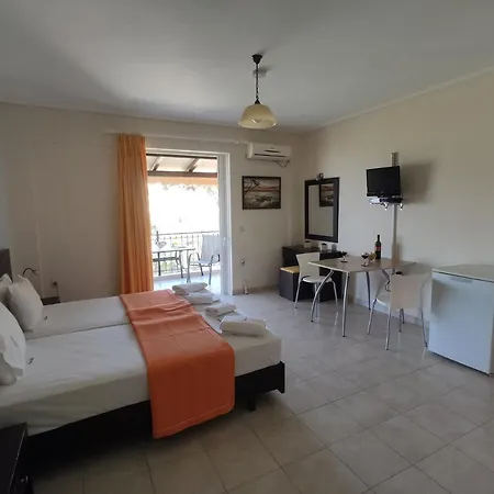 Irida Apartment Apolpaina Exterior photo