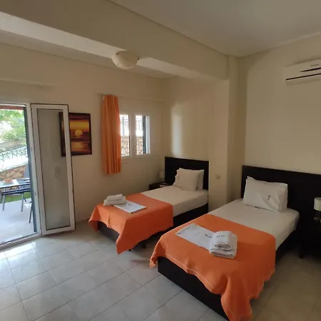 Irida Apartment Apolpaina Exterior photo
